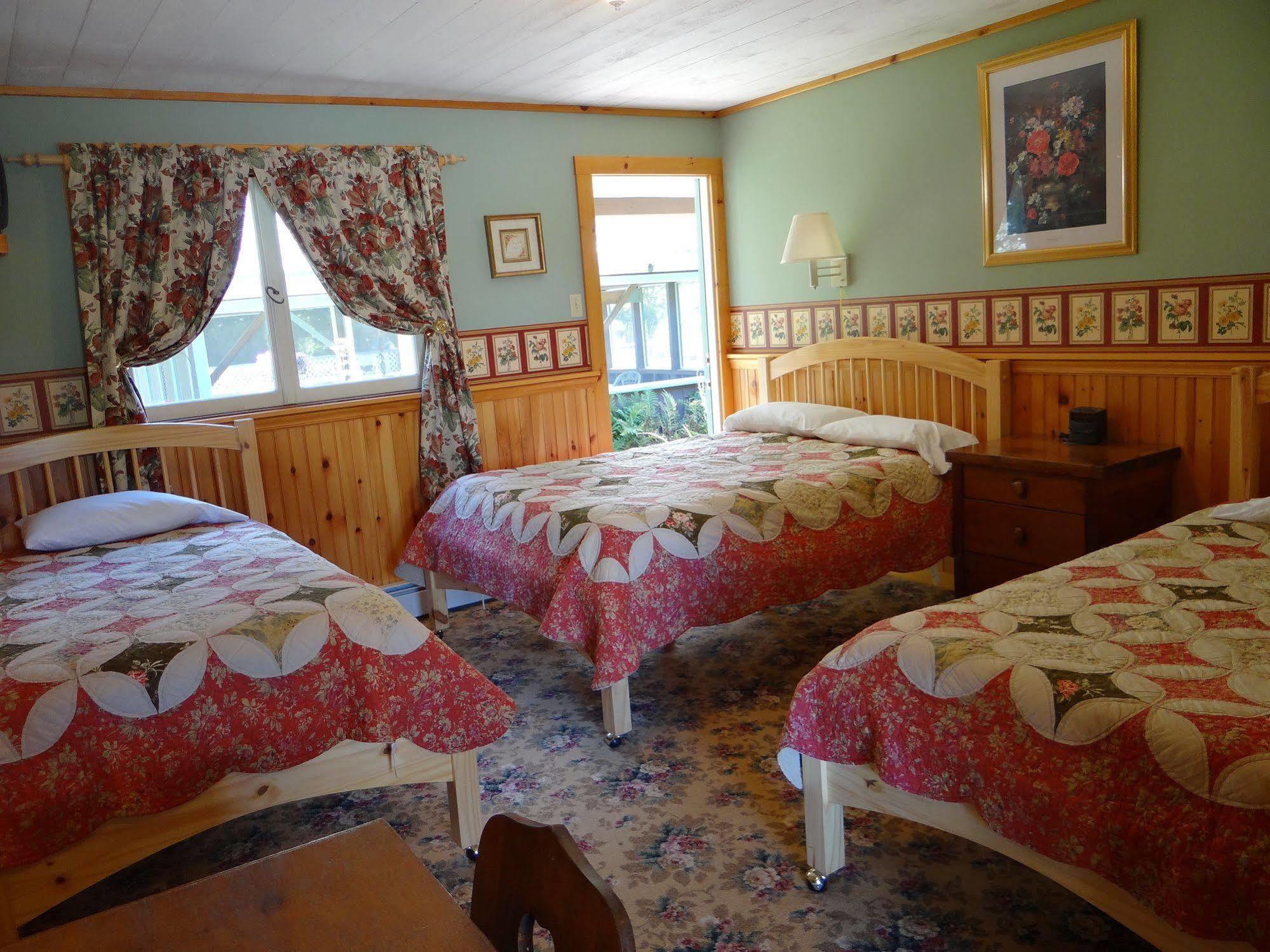 Blue Gentian Lodge At Magic Mountain Londonderry Εξωτερικό φωτογραφία