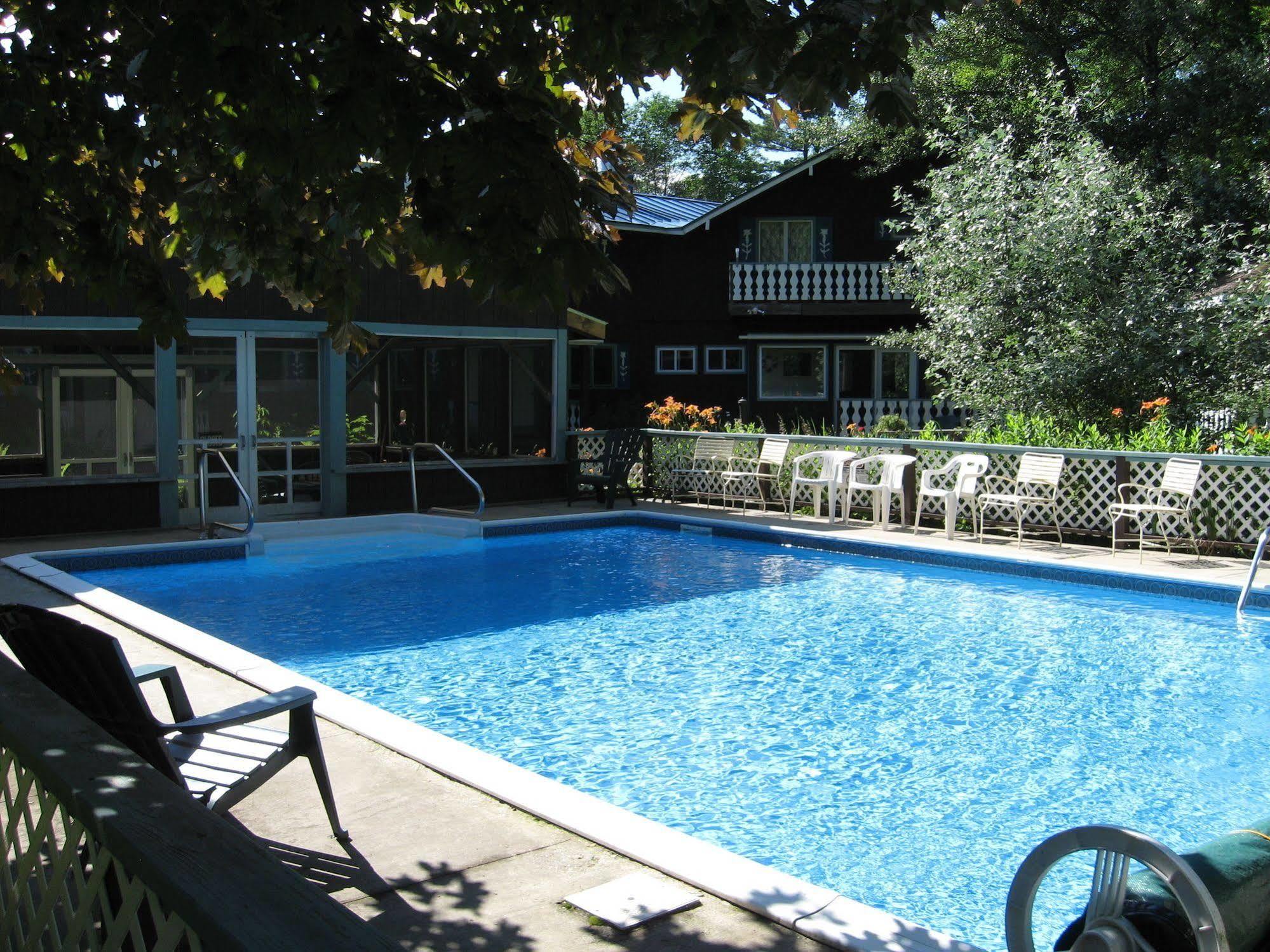 Blue Gentian Lodge At Magic Mountain Londonderry Εξωτερικό φωτογραφία